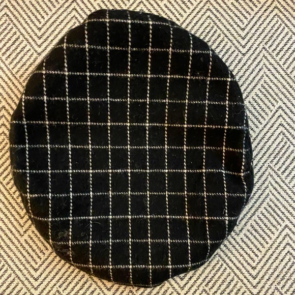 FREE PEOPLE BLACK CHECK YOU OUT STRUCTURED BERET HAT